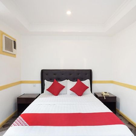 Oyo 138 White Palace Hotel Manila Zewnętrze zdjęcie