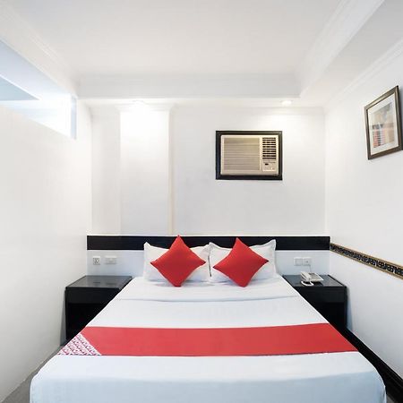 Oyo 138 White Palace Hotel Manila Zewnętrze zdjęcie