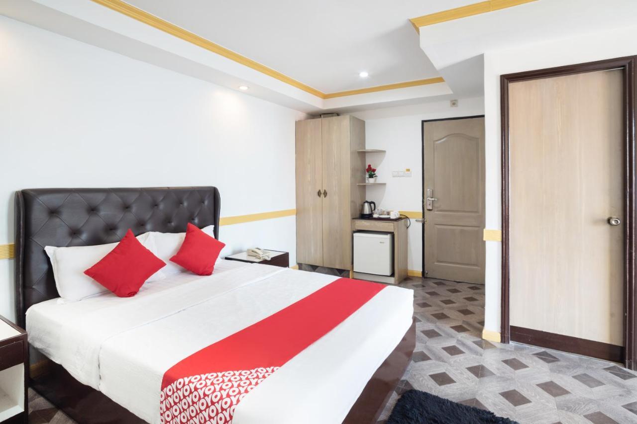 Oyo 138 White Palace Hotel Manila Zewnętrze zdjęcie