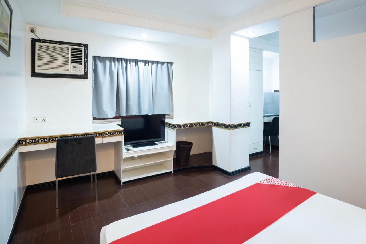 Oyo 138 White Palace Hotel Manila Zewnętrze zdjęcie