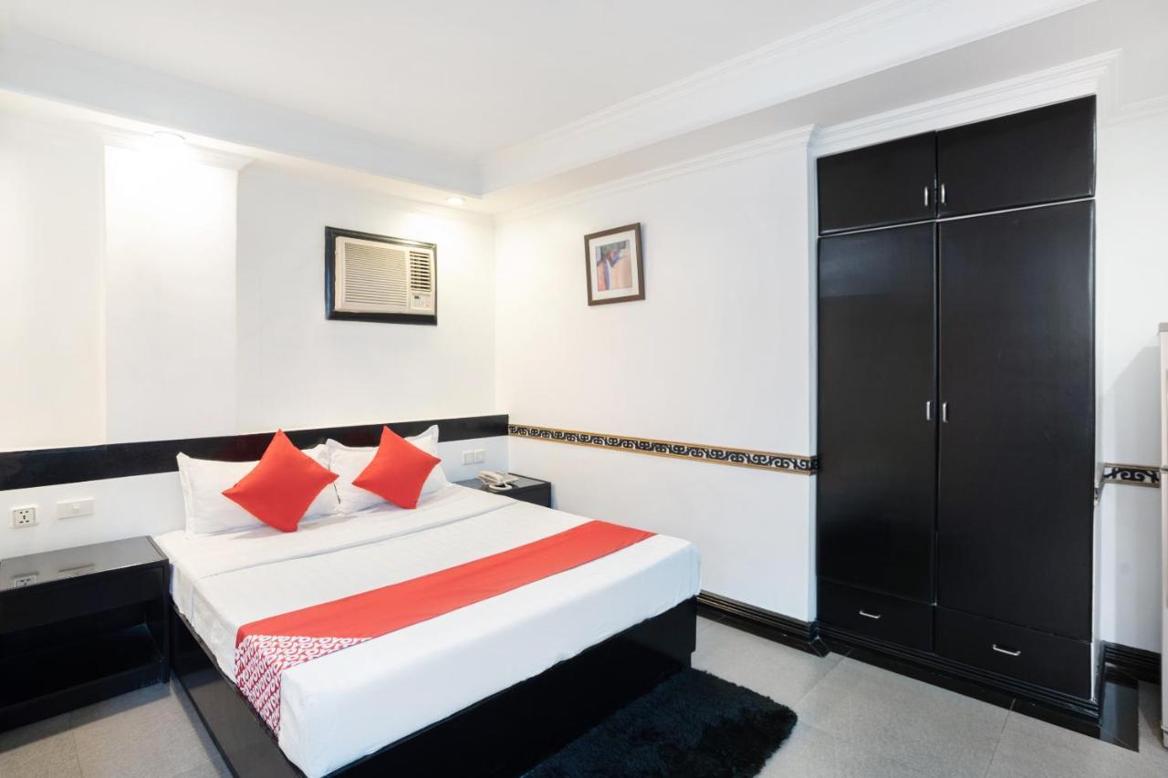 Oyo 138 White Palace Hotel Manila Zewnętrze zdjęcie